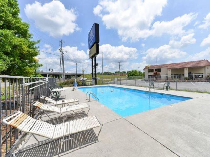 Americas Best Value Inn And Suites Knoxville Buitenkant foto