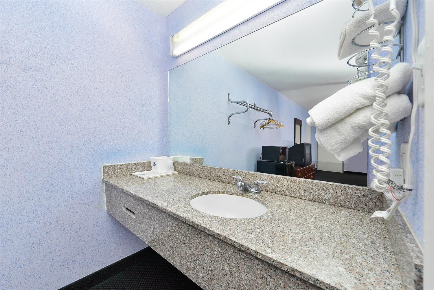 Americas Best Value Inn And Suites Knoxville Buitenkant foto