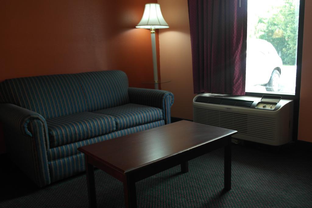 Americas Best Value Inn And Suites Knoxville Buitenkant foto