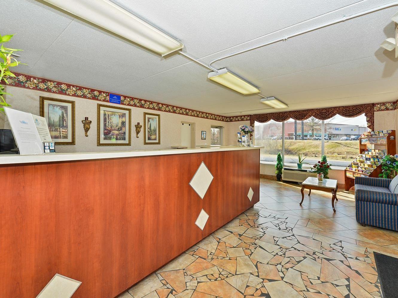 Americas Best Value Inn And Suites Knoxville Buitenkant foto