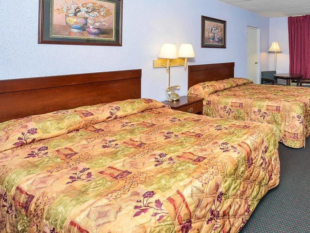 Americas Best Value Inn And Suites Knoxville Buitenkant foto